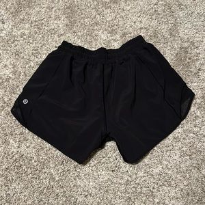 Lululemon Hotty Hot Low-Rise Lined Short 4"